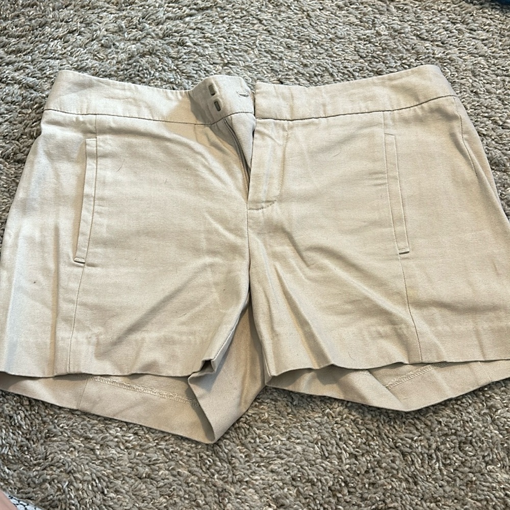 GAP khaki shorts
